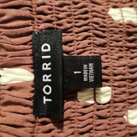 torrid WALNUT POLKA DOT CHALLIS BUTTON FRONT MIDI DRESS - Picture 6 of 8